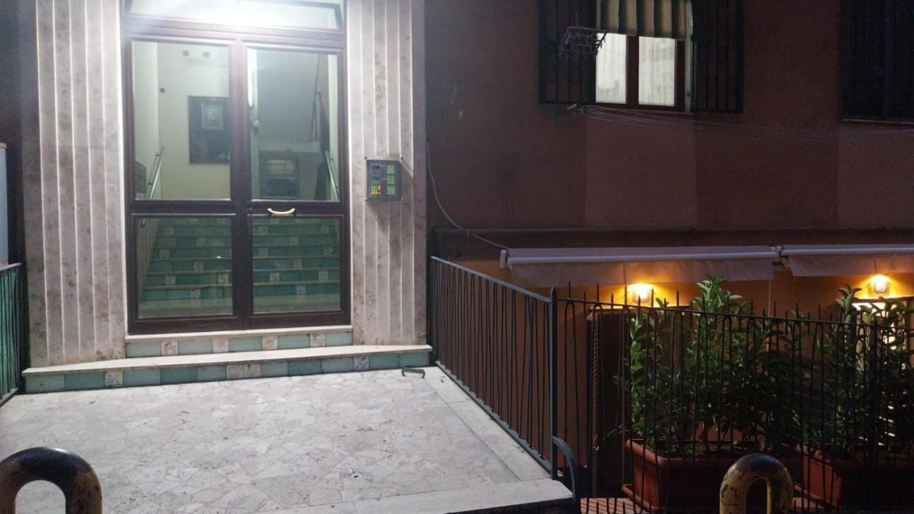 Alery Hotel Nápoly Kültér fotó